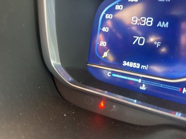 Used 2023 Chevrolet Suburban Z71 w/ Z71 Off-Road Package AWD/4WD image 5