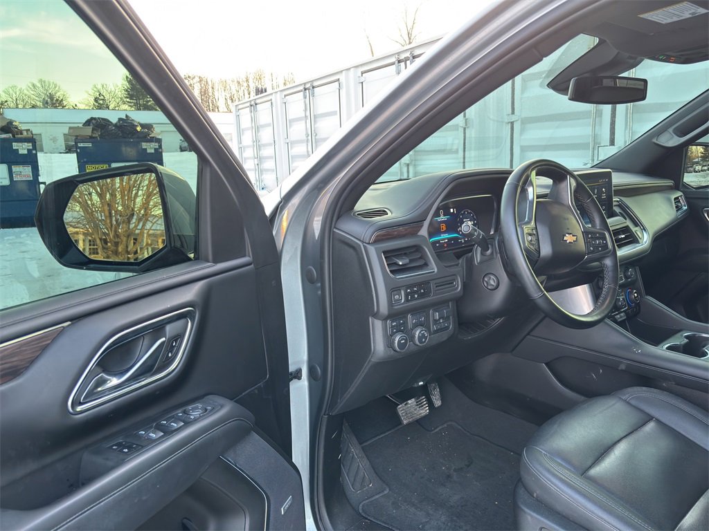 Used 2023 Chevrolet Tahoe LT w/ Luxury Package image 17
