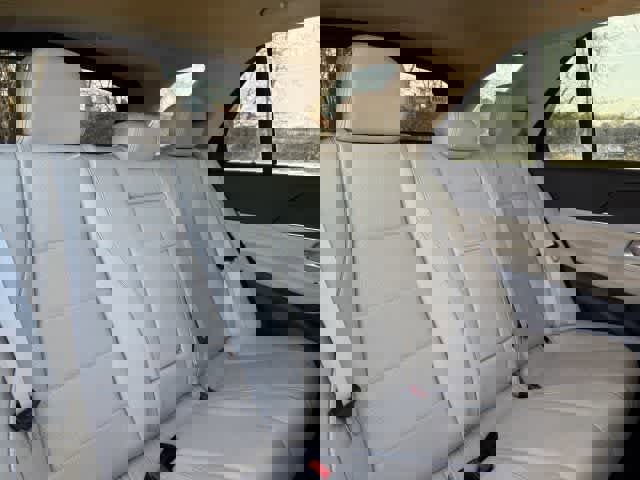 Used 2020 Mercedes-Benz GLE 350 4MATIC w/ Premium Package image 19