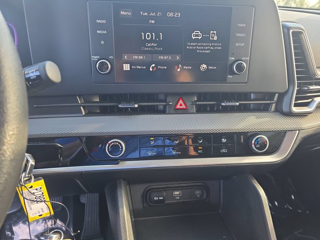 Used 2025 Kia Sportage LX FWD image 12