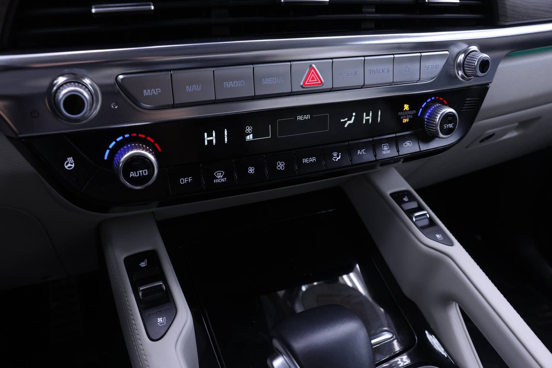 Used 2022 Kia Telluride SX w/ SX Prestige Package image 6