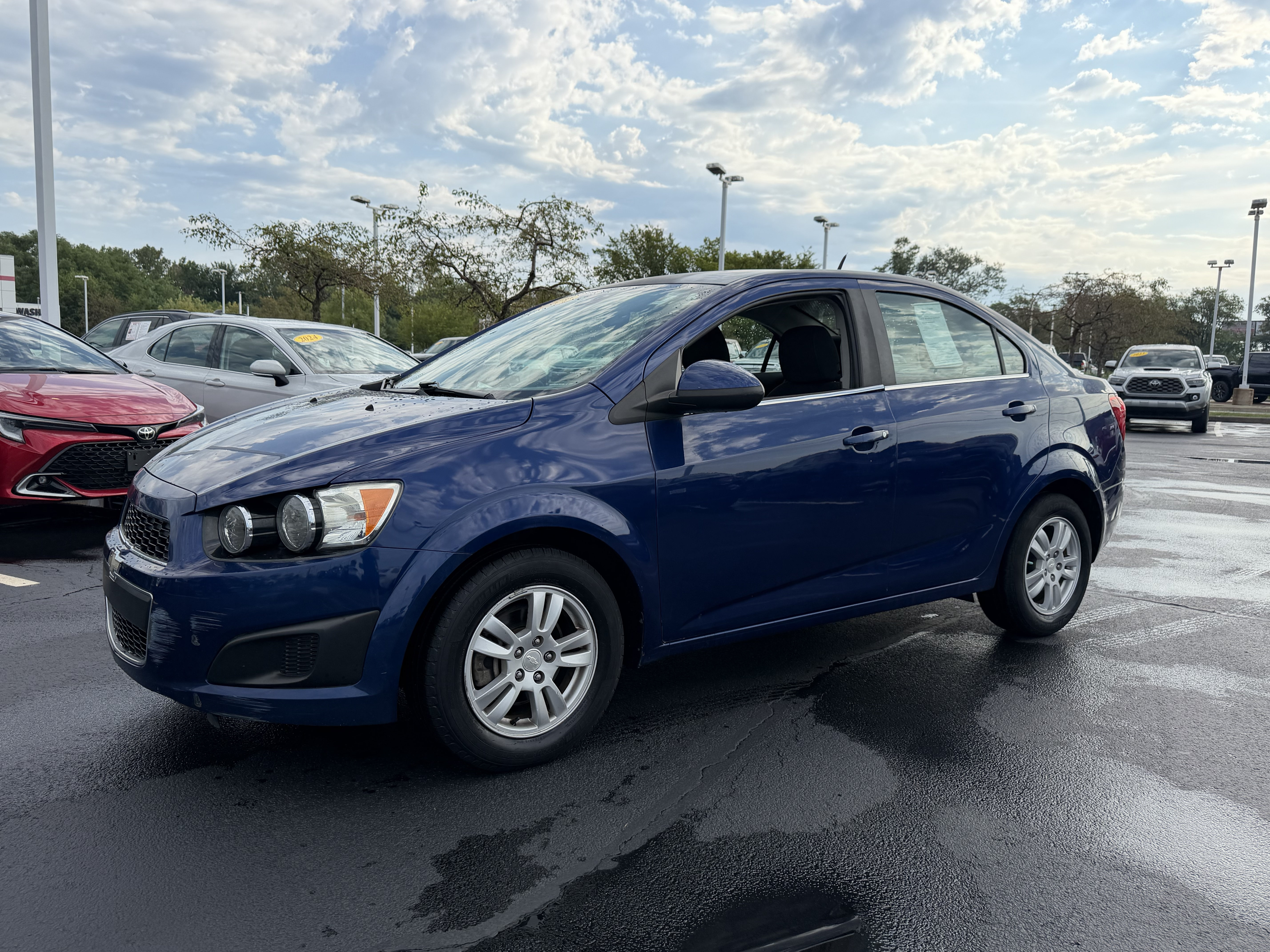 Used 2013 Chevrolet Sonic LT FWD image 4