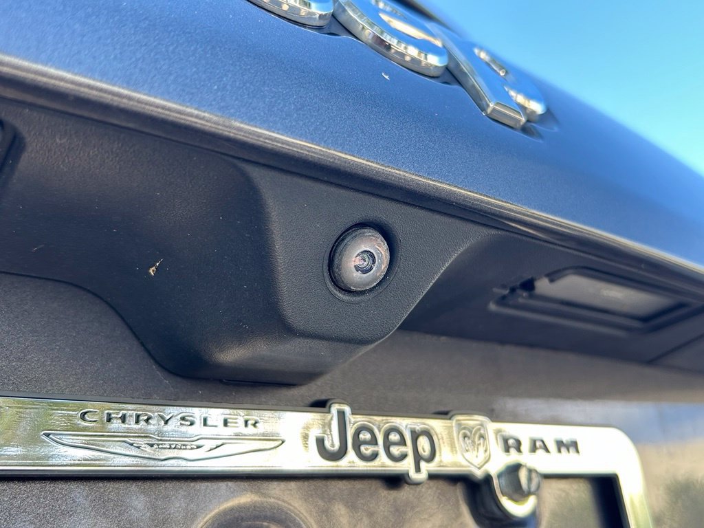 Used 2022 Jeep Compass Latitude FWD image 36