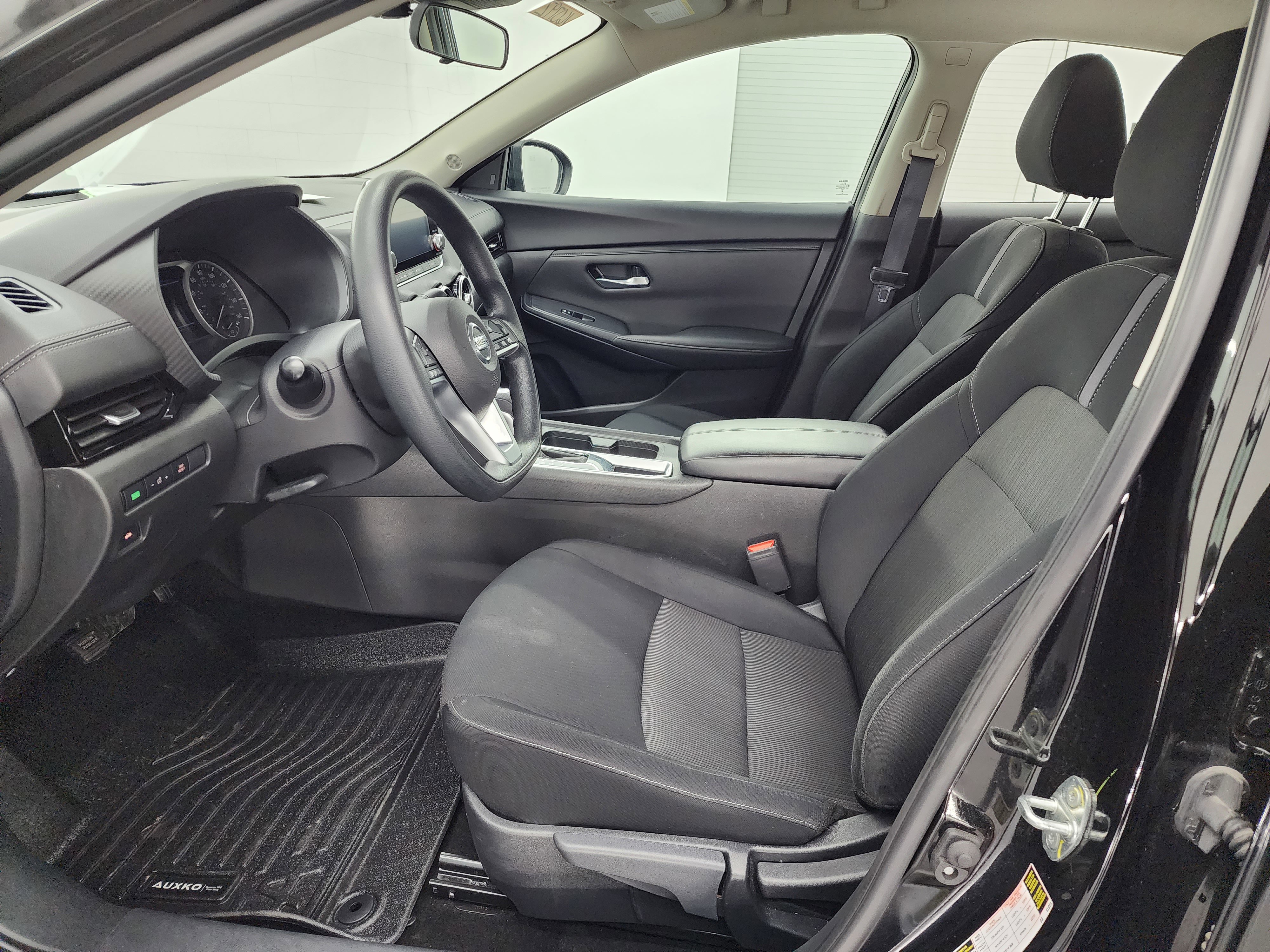 Used 2023 Nissan Sentra SV image 8