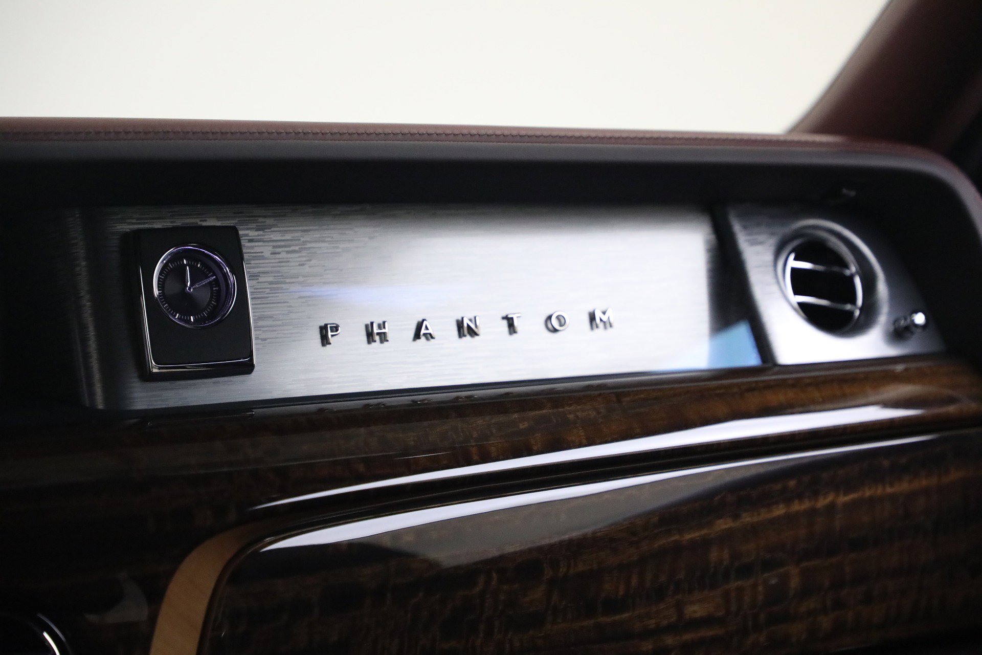 Certified 2018 Rolls-Royce Phantom Extended Wheelbase image 31