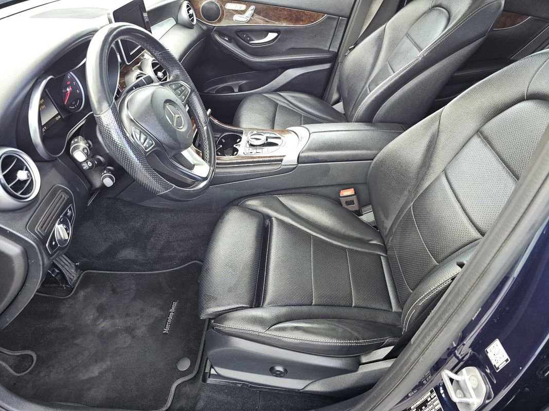 Used 2019 Mercedes-Benz GLC 350e 4MATIC image 7