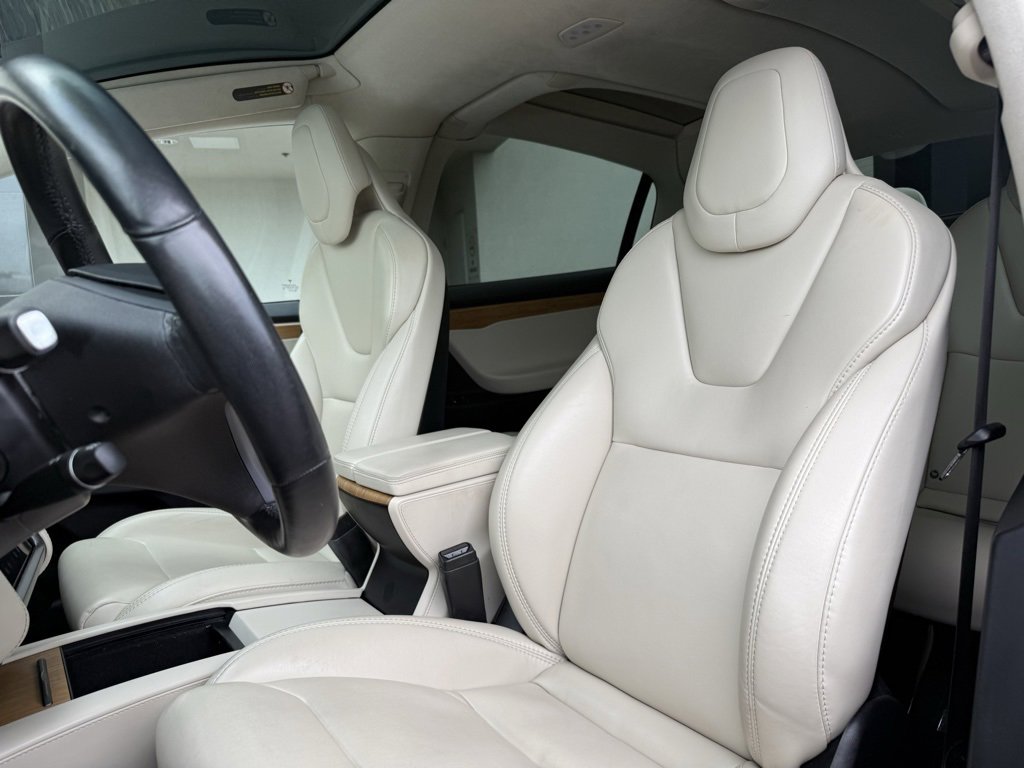 Used 2019 Tesla Model X 100D image 12