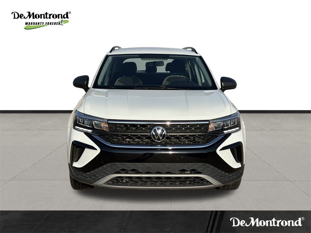 Used 2022 Volkswagen Taos S image 2