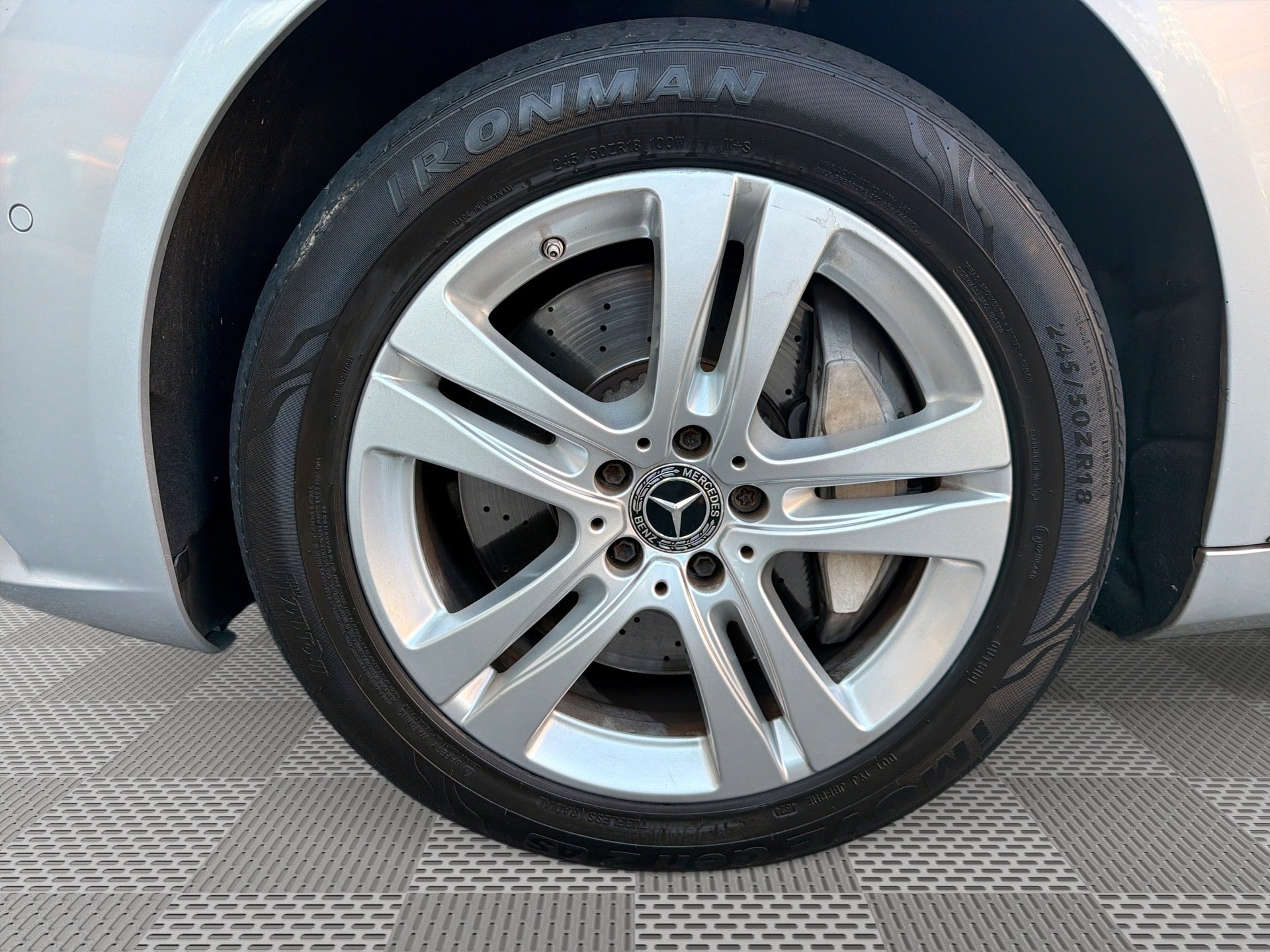 Used 2017 Mercedes-Benz S 550 4MATIC Sedan image 19