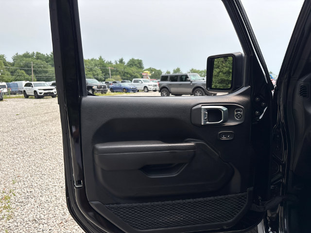 Used 2023 Jeep Wrangler Unlimited Rubicon 4xe AWD/4WD image 22