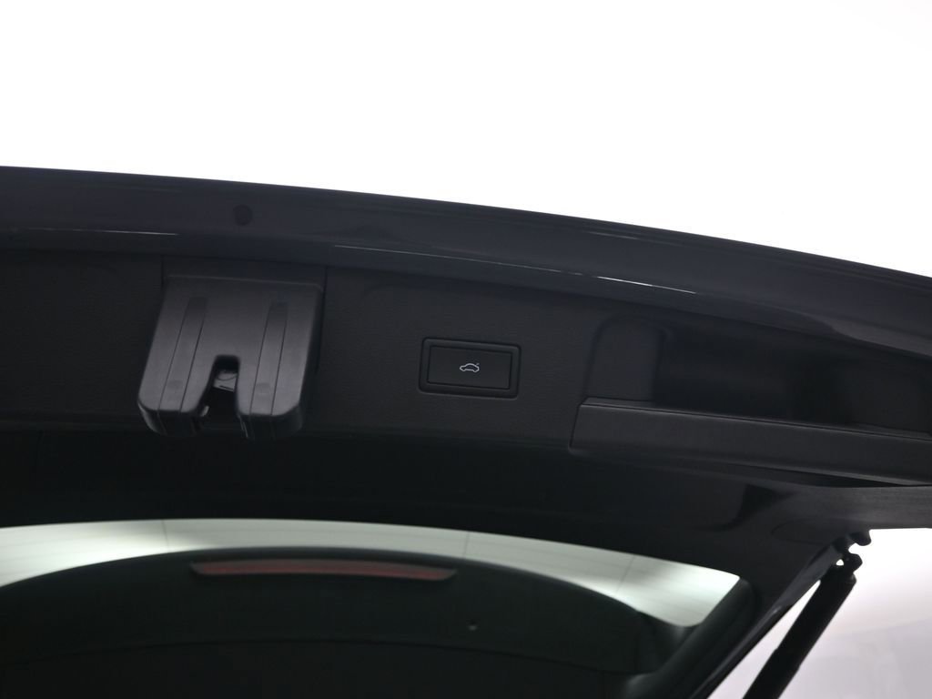 Used 2025 Volkswagen Atlas SEL image 25