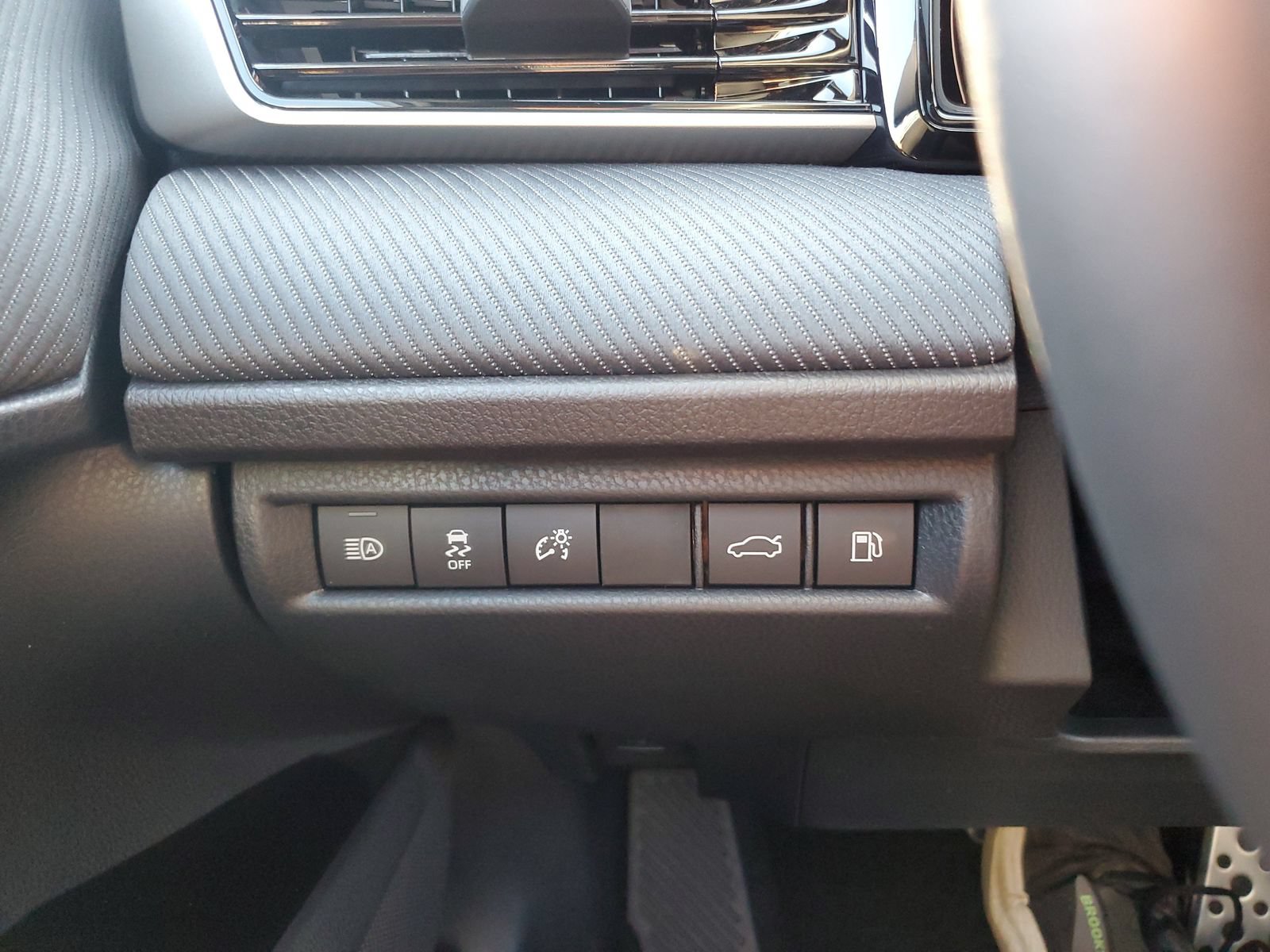New 2026 Toyota Camry SE FWD image 21