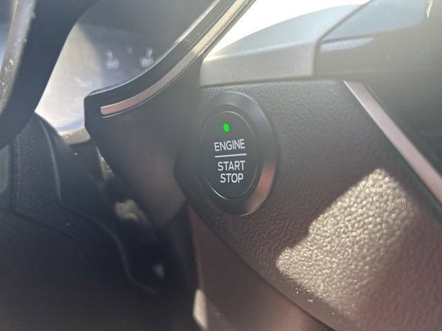 Used 2021 Ford Escape SEL AWD/4WD image 19