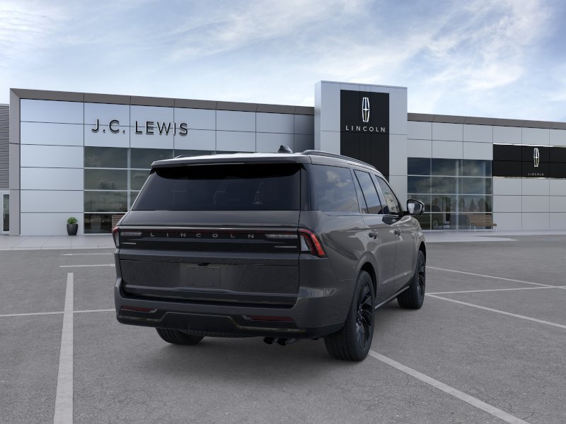 New 2026 Lincoln Navigator Reserve w/ Jet Appearance Package AWD/4WD image 8