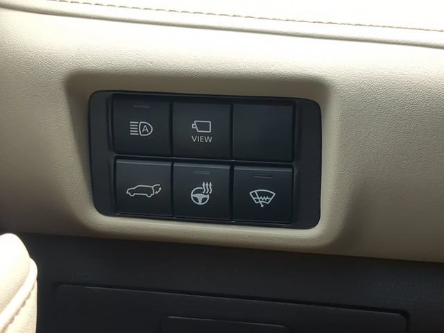 Used 2021 Toyota Highlander Platinum FWD image 29