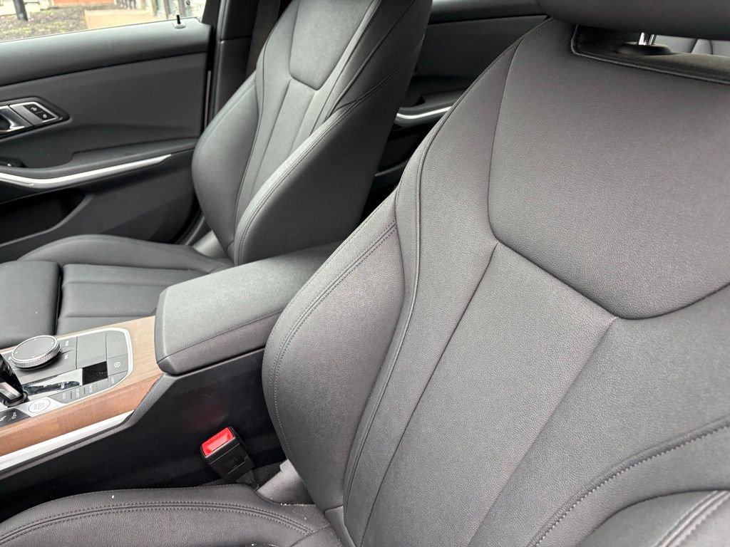 Used 2020 BMW 330i xDrive Sedan w/ M Sport Package image 6