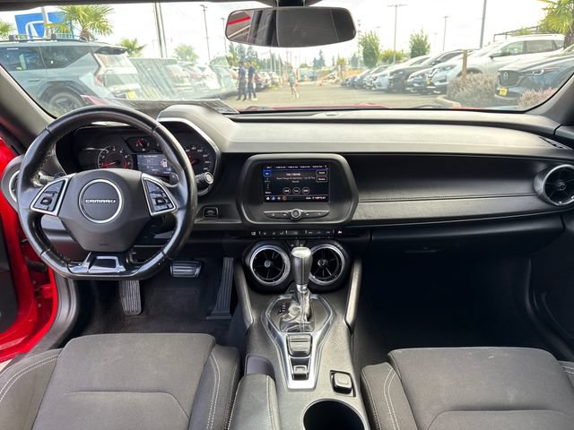 Used 2020 Chevrolet Camaro LT RWD image 40