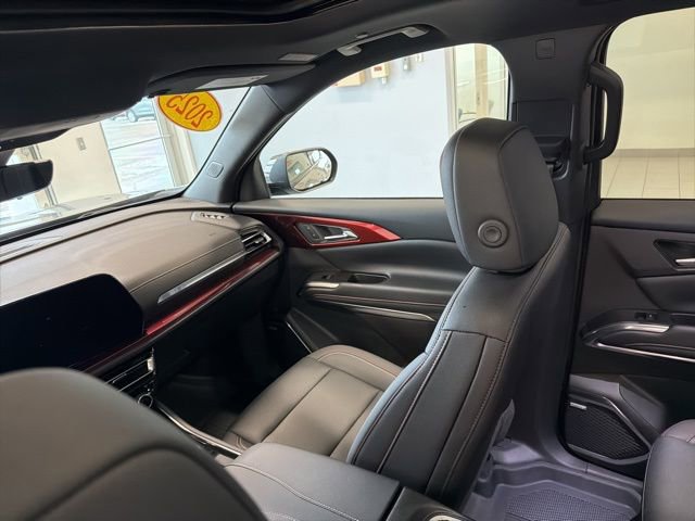 Used 2025 Chevrolet Traverse Z71 w/ Enhanced Driving Package image 33