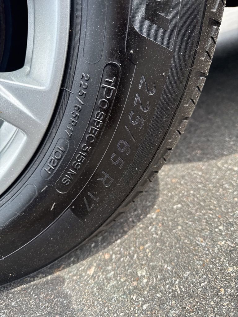 Used 2024 Chevrolet Equinox LS w/ LS Convenience Package FWD image 32