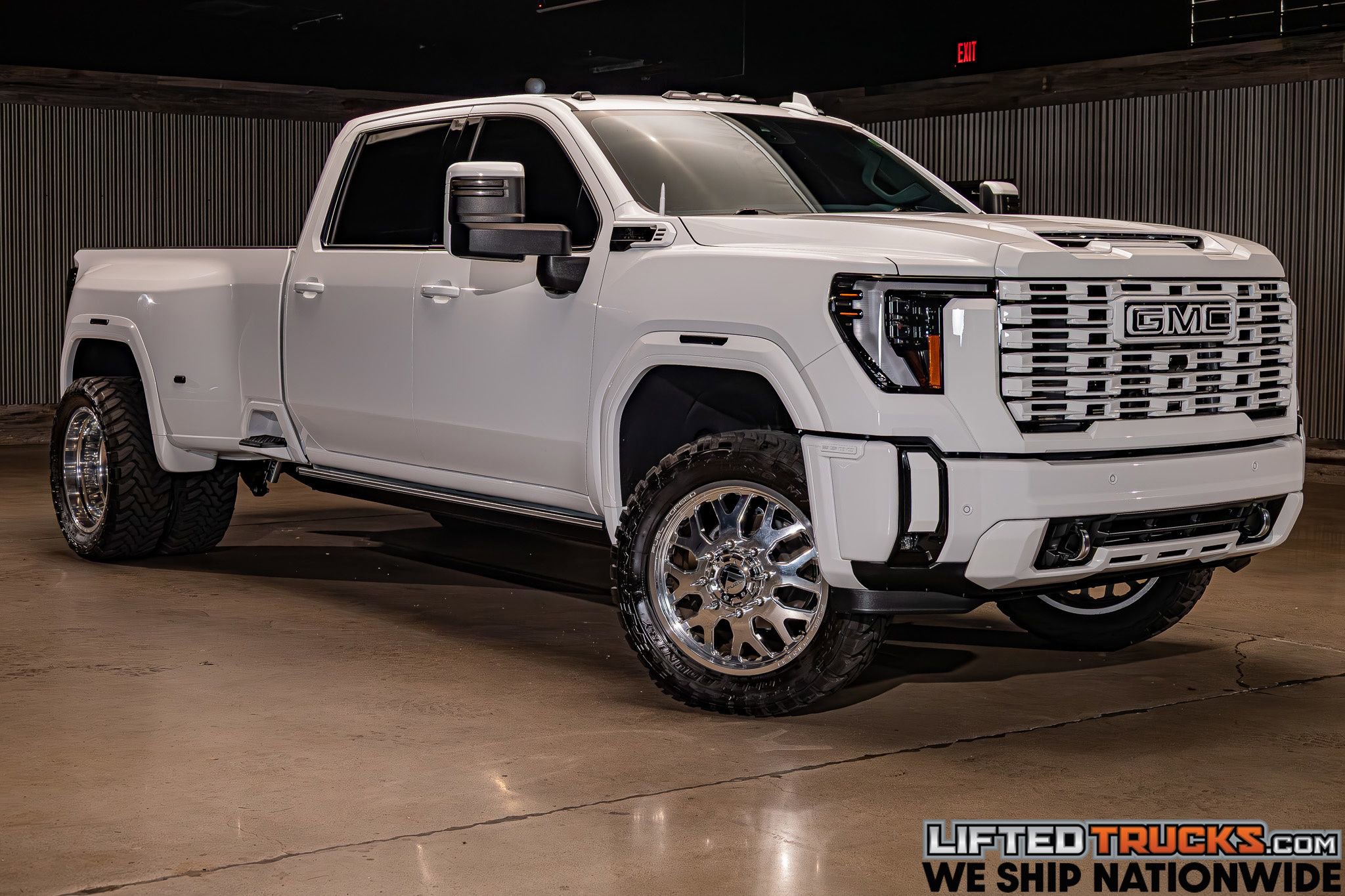 Used 2025 GMC Sierra 3500 Denali w/ Denali Reserve Package AWD/4WD video 1