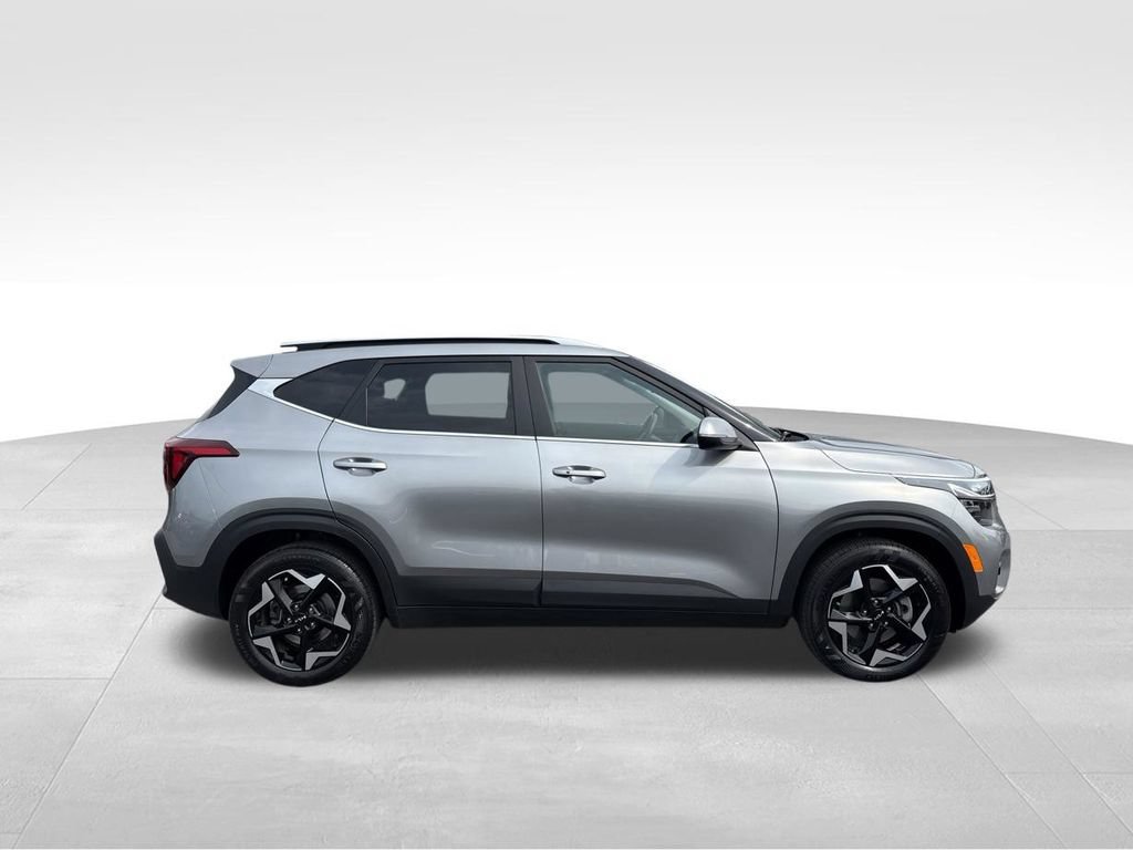 Certified 2024 Kia Seltos EX AWD/4WD image 6