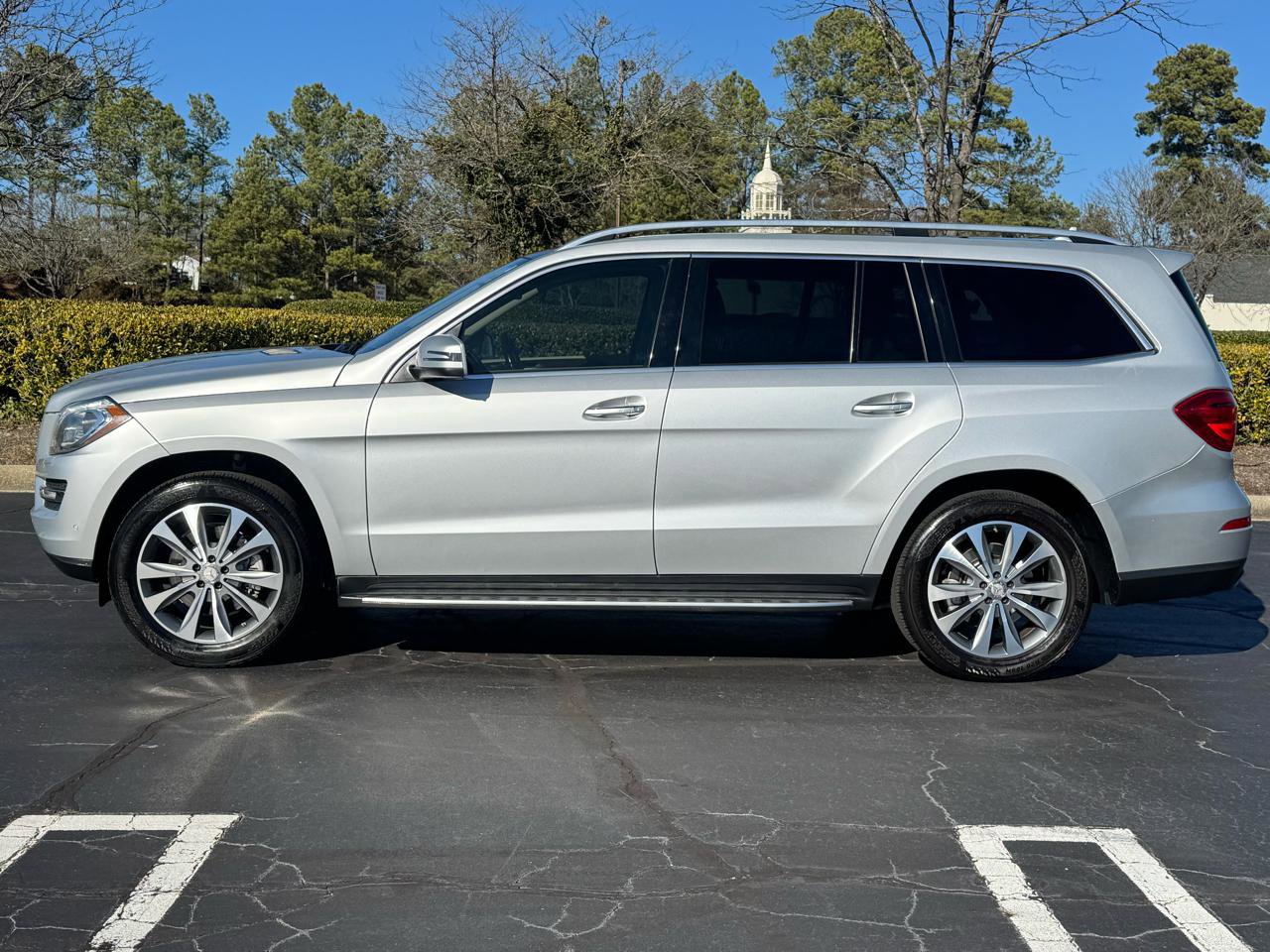 Used 2014 Mercedes-Benz GL 450 4MATIC image 2