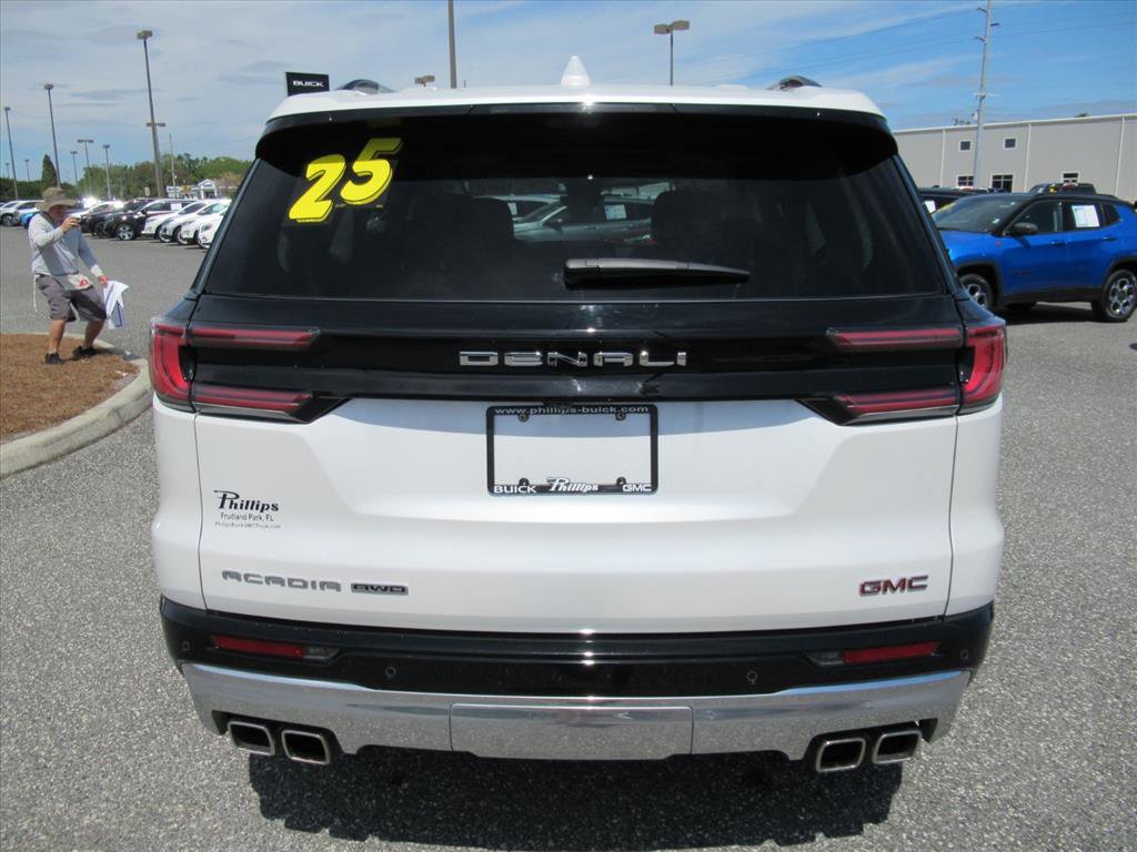 Used 2025 GMC Acadia Denali w/ Super Cruise Package image 6