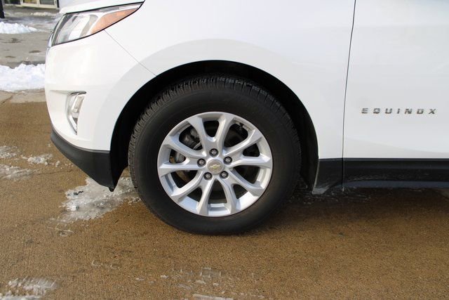 Used 2021 Chevrolet Equinox LT w/ Driver Convenience Package image 9