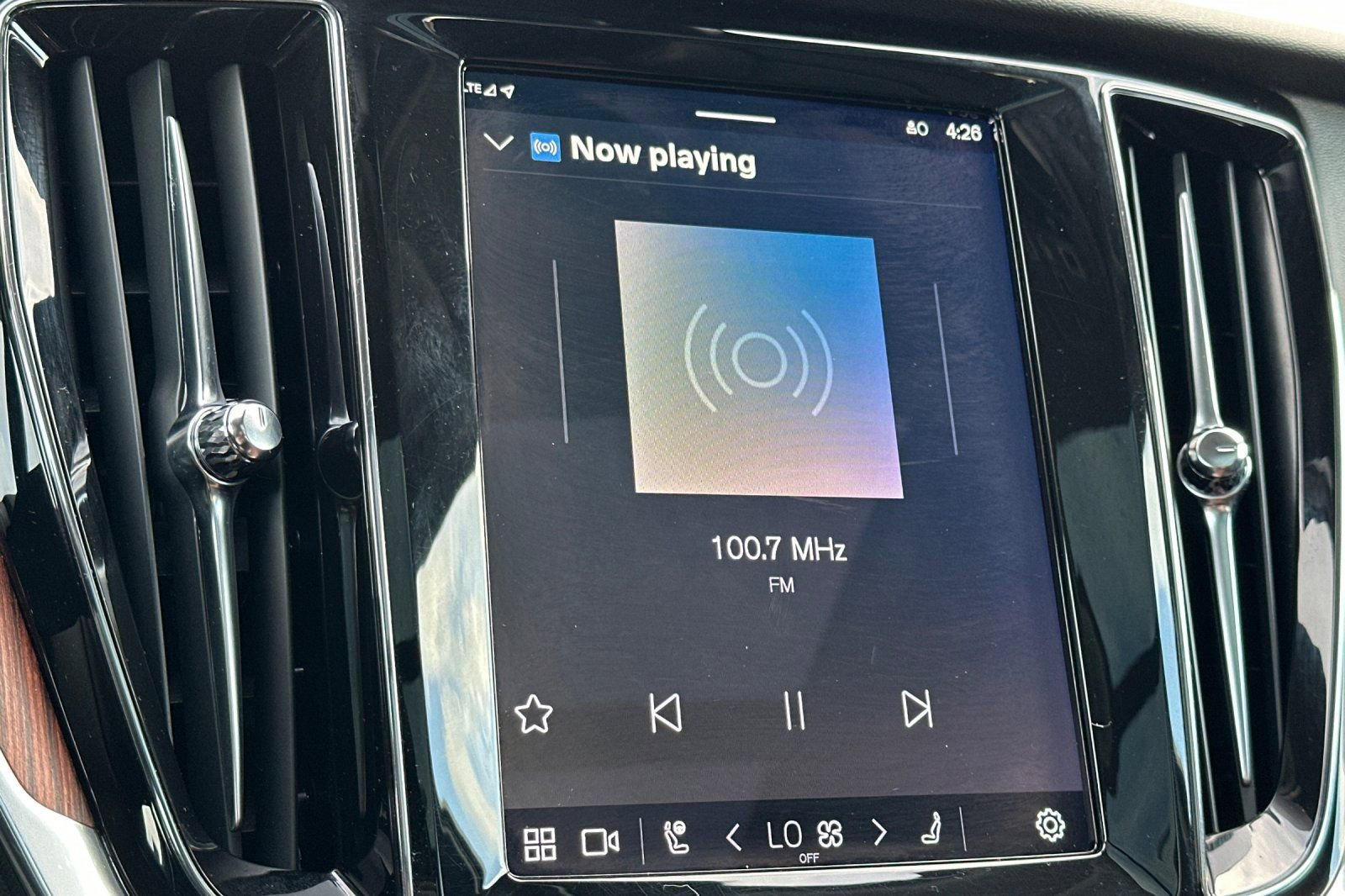 Used 2025 Volvo V60 B5 Cross Country Plus image 19