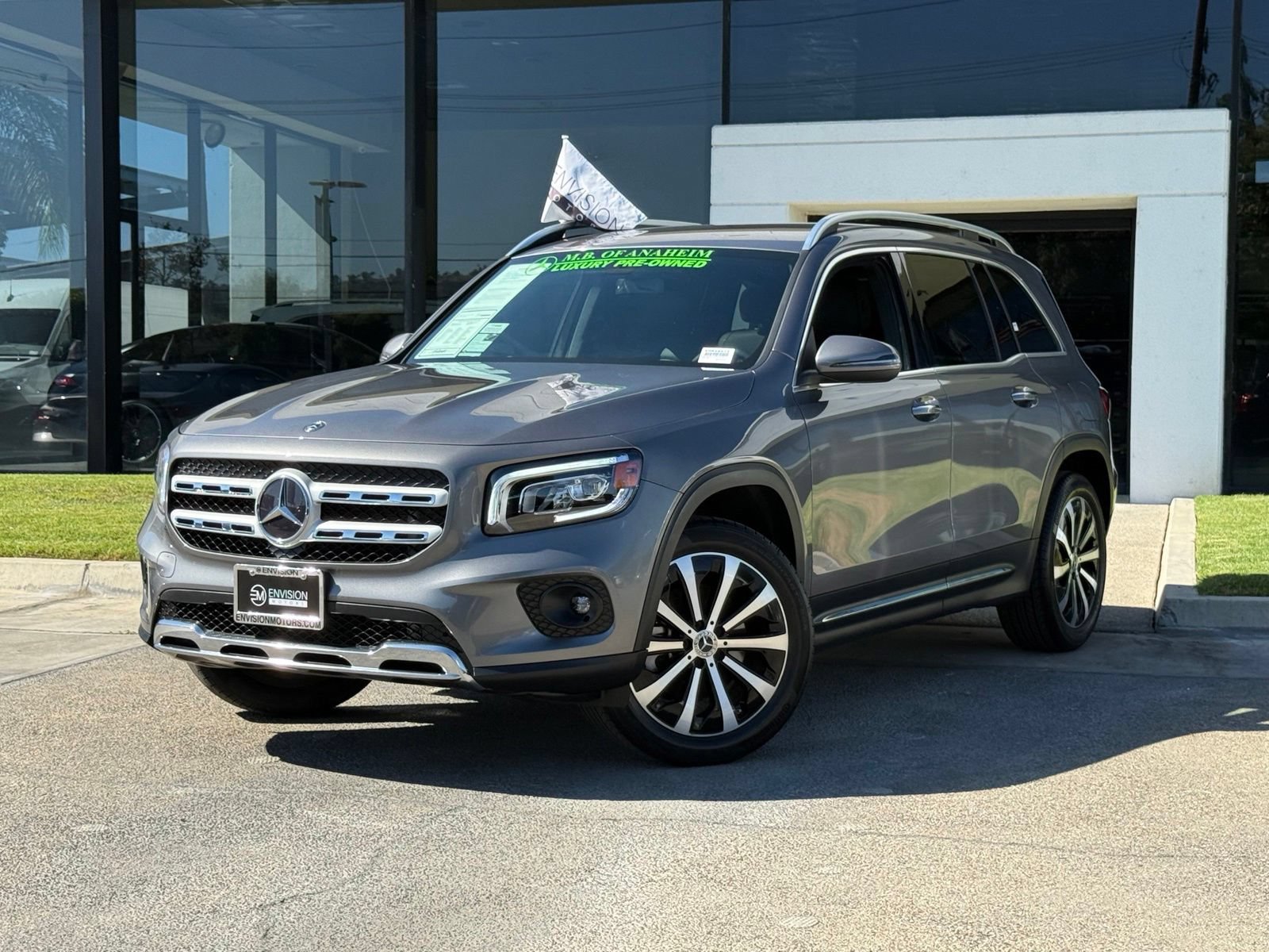 Used 2021 Mercedes-Benz GLB 250 image 2