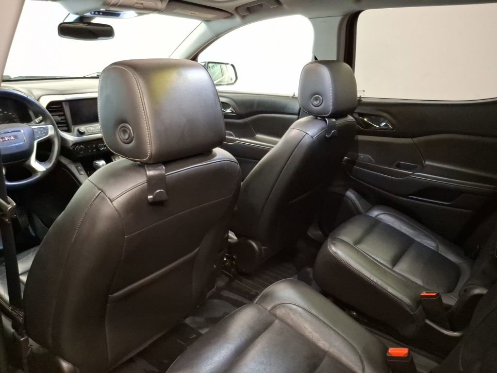 Used 2017 GMC Acadia SLT image 12