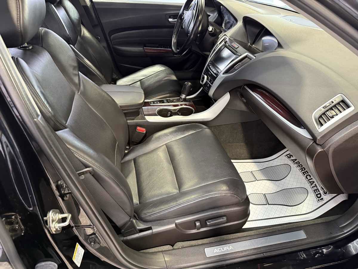 Used 2017 Acura TLX w/ Technology Package FWD image 31