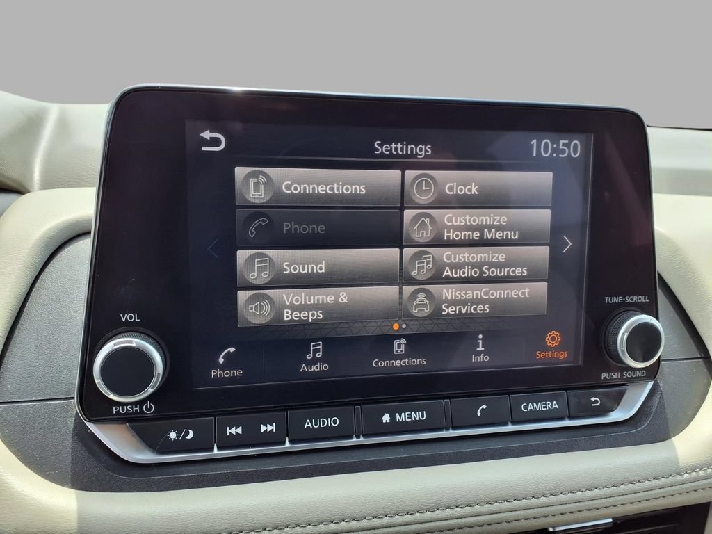 Used 2025 Nissan Rogue SV AWD/4WD image 7