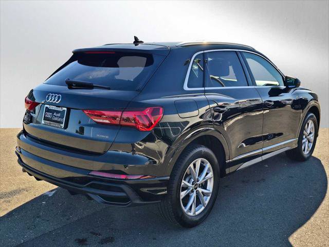 Used 2024 Audi Q3 2.0T Premium Plus AWD/4WD image 3