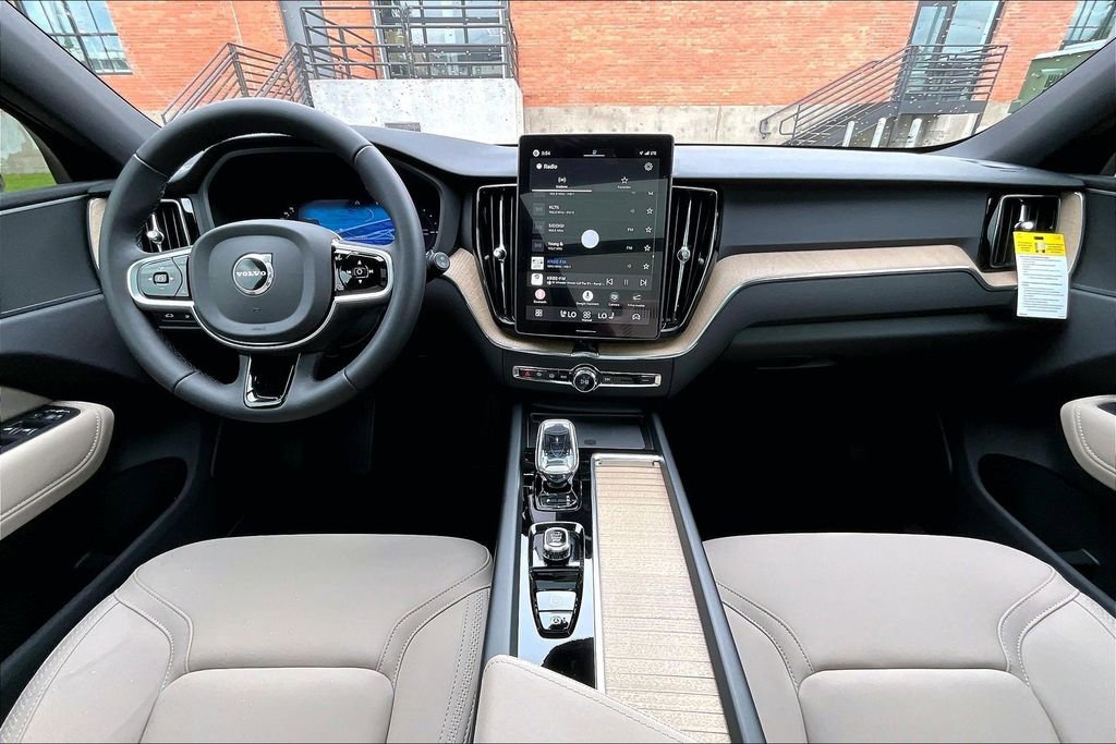 New 2026 Volvo XC60 T8 Plus w/ Protection Package Premier AWD/4WD image 9