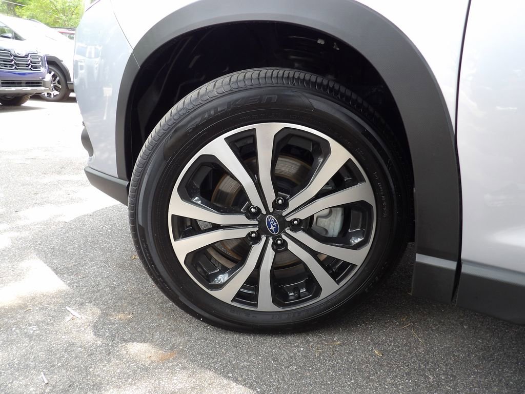 Used 2024 Subaru Forester Limited AWD/4WD image 32
