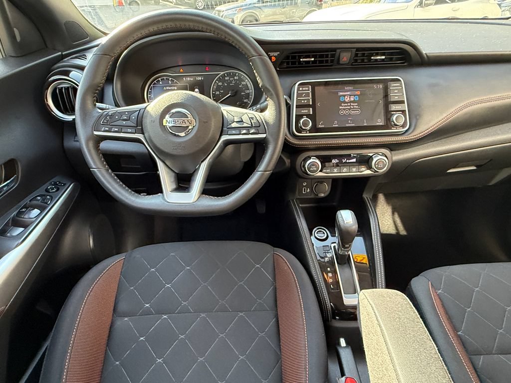 Used 2019 Nissan Kicks SR FWD image 12
