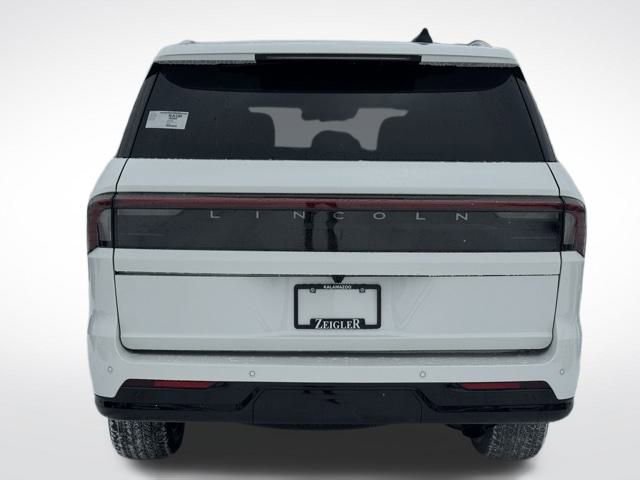 New 2025 Lincoln Navigator Reserve image 7