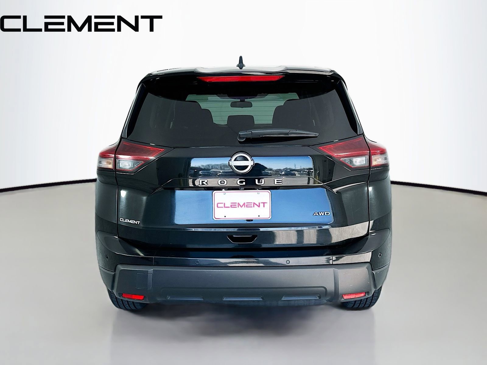Used 2024 Nissan Rogue S AWD/4WD image 8