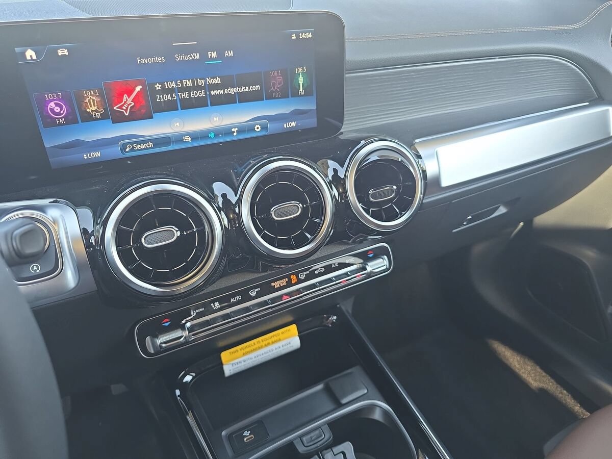 New 2026 Mercedes-Benz GLB 250 image 19