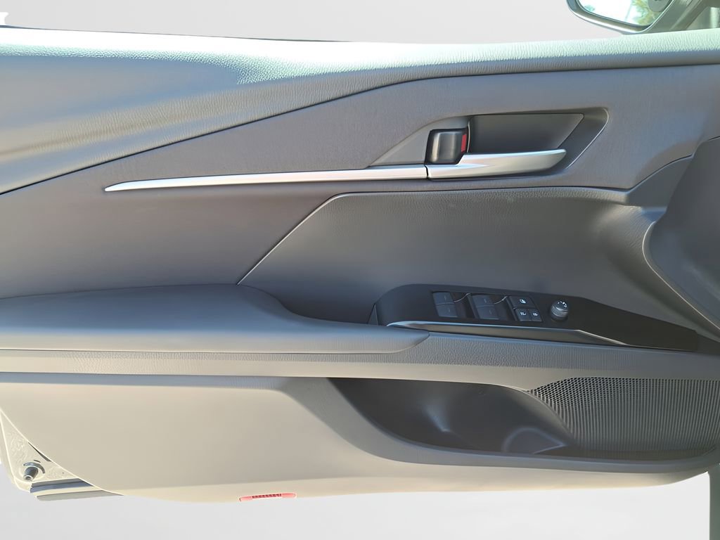 Used 2026 Toyota Camry LE w/ Convenience Package image 13