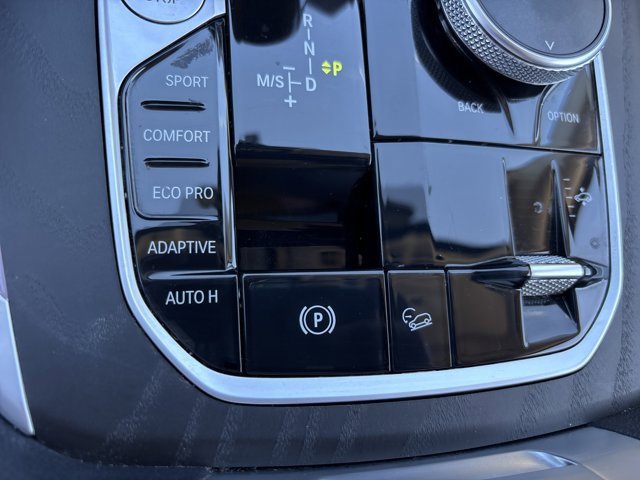 Used 2022 BMW X7 xDrive40i w/ Cold Weather Package image 52