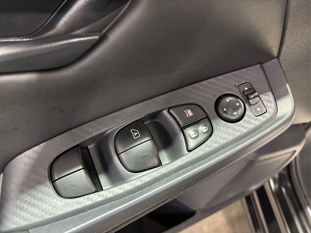 Used 2025 Nissan Sentra S image 32