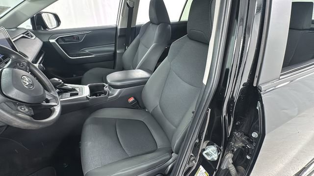 Used 2024 Toyota RAV4 LE image 10