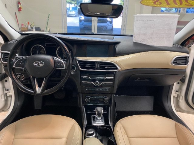 Used 2018 INFINITI QX30 Premium w/ Navigation Package AWD/4WD image 20