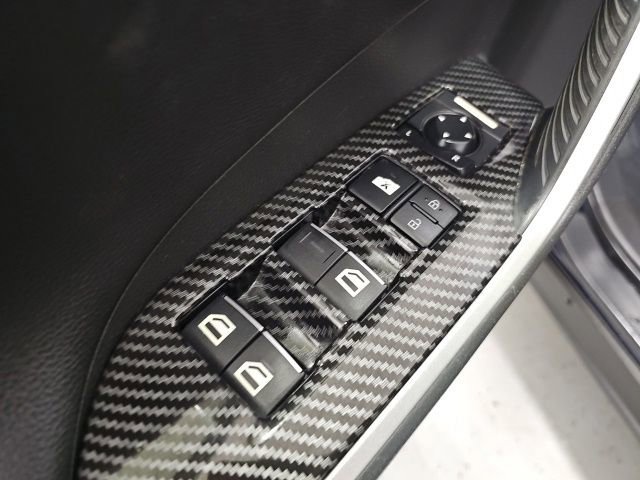 Used 2020 Toyota RAV4 Limited image 12