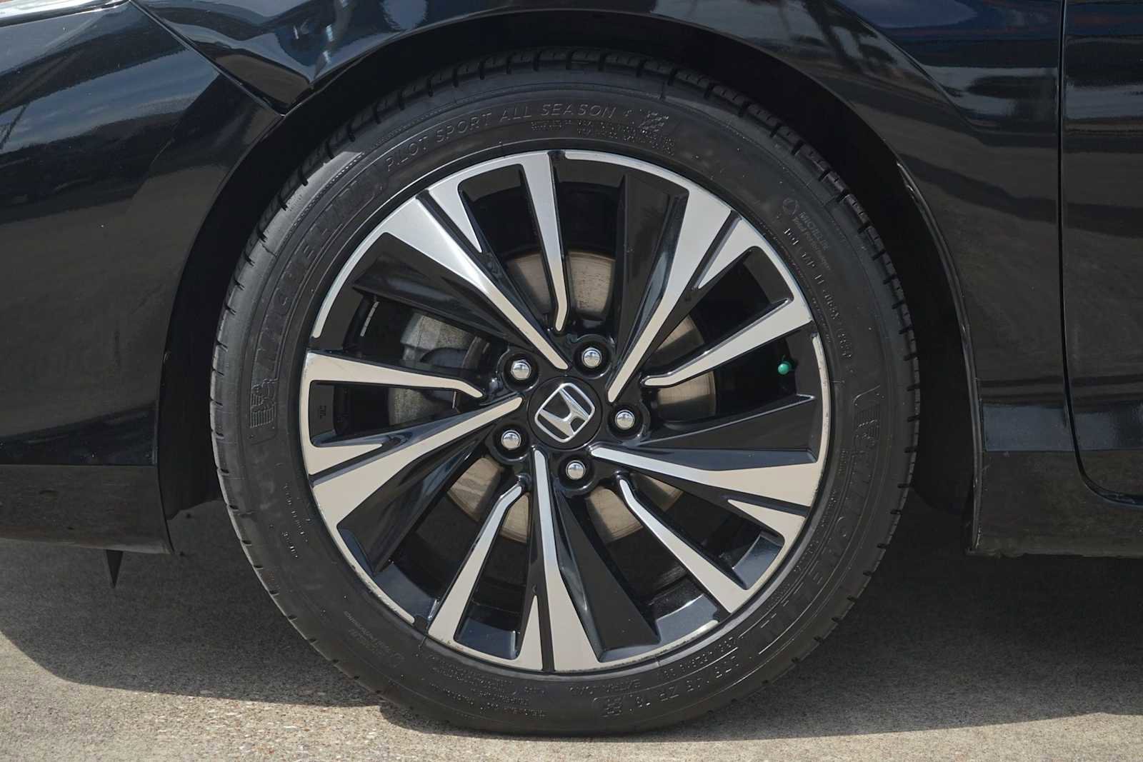 Used 2017 Honda Accord EX-L image 7