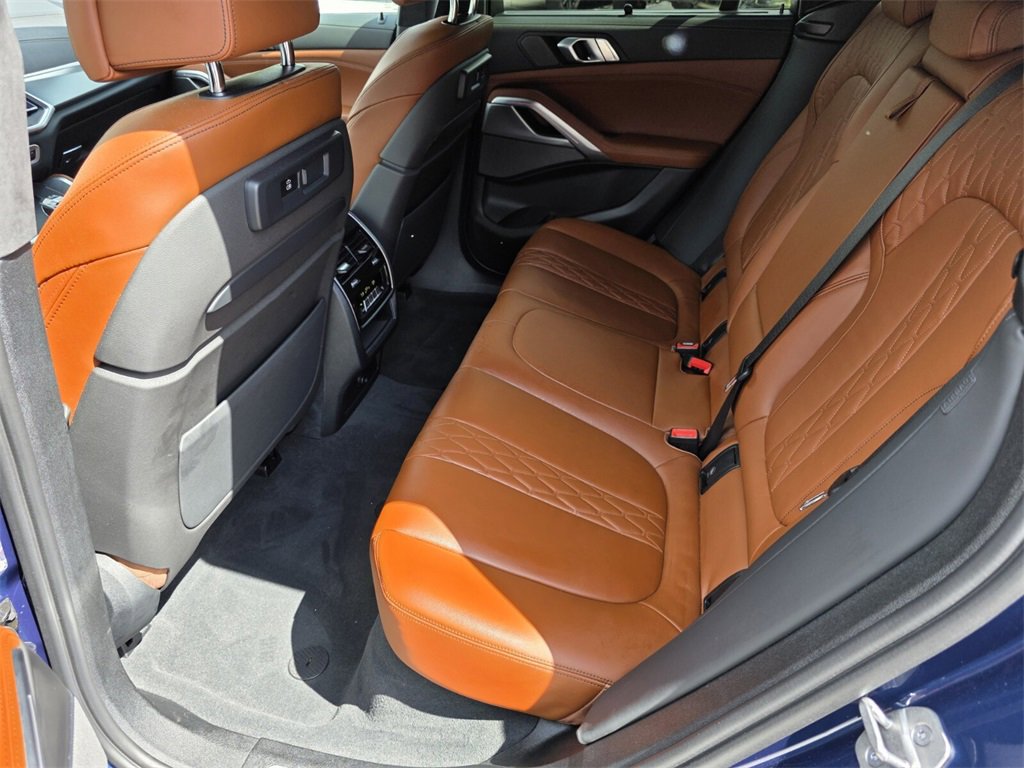 Used 2023 BMW X6 xDrive40i w/ Executive Package image 14