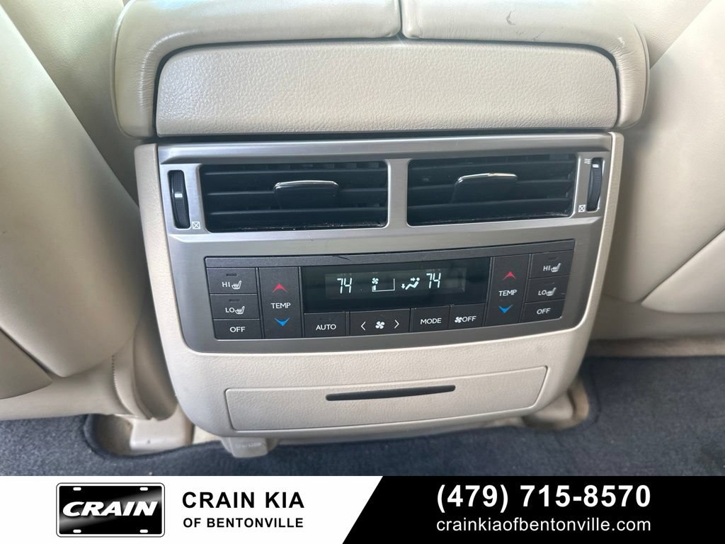 Used 2013 Lexus LX 570 4WD w/ Luxury Pkg image 36