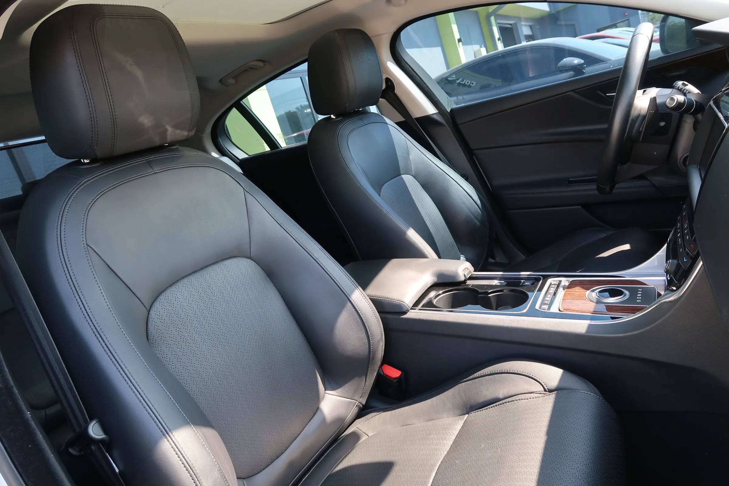 Used 2017 Jaguar XE First Edition RWD image 25